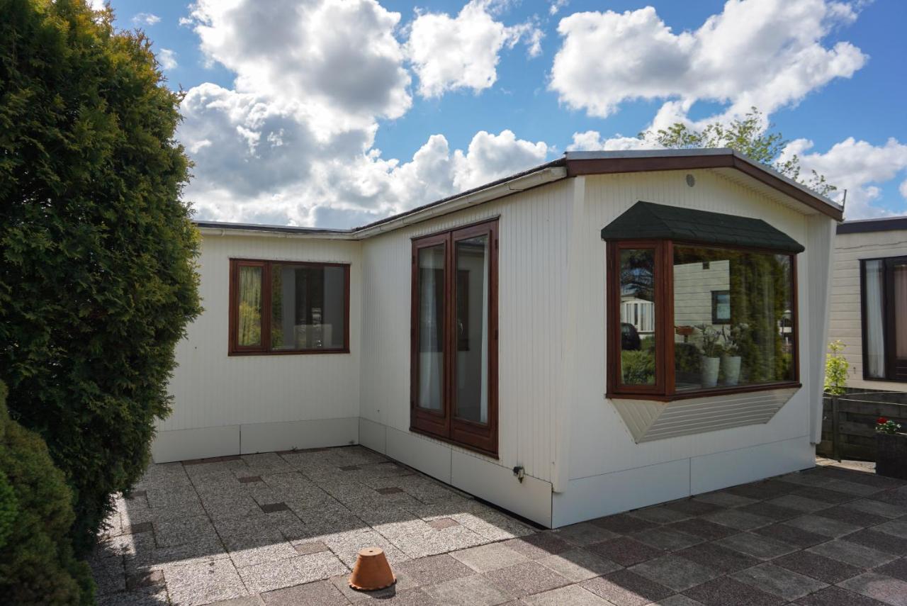 Chalet At A Holiday Park In Opmeer Near Amsterdam Exterior photo
